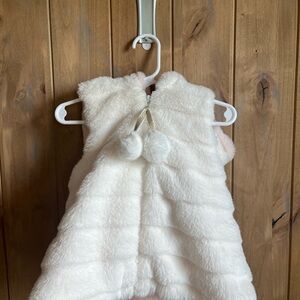 Mud Pie White Faux Fur Vest - size 2T-3T